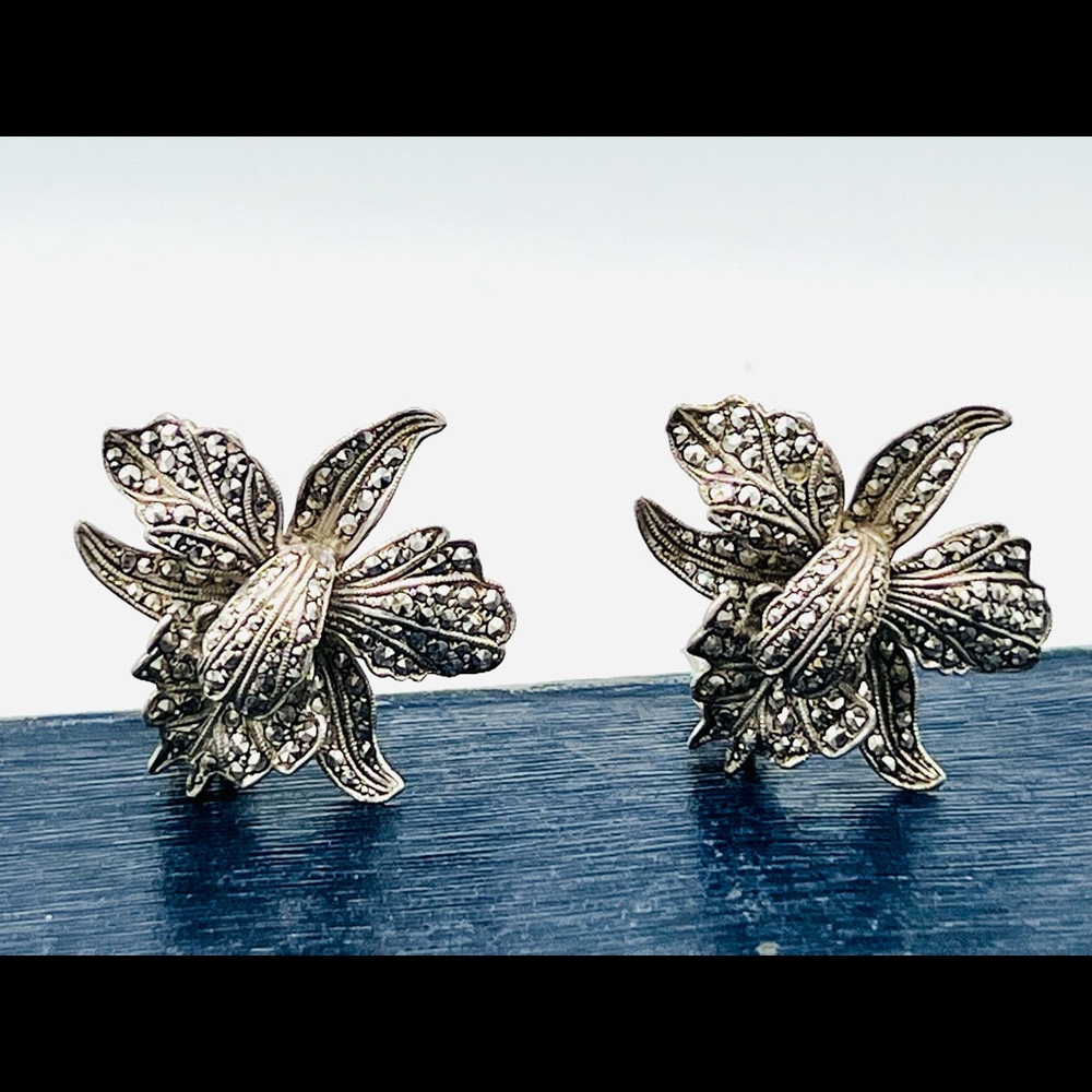 Vintage silver clip on marcasite paved iris floral earrings exquisite - Picture 6 of 14